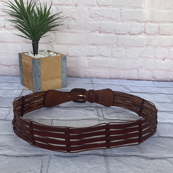NWOT Timbuktu genuine brown leather belt size large - Picture 3 of 6